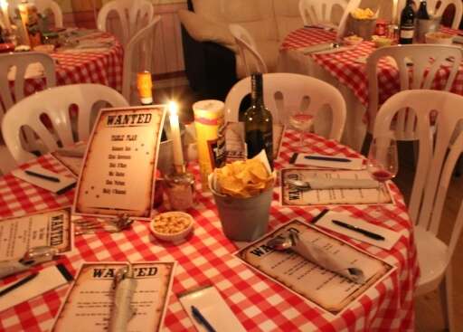 Way out West table decorations
